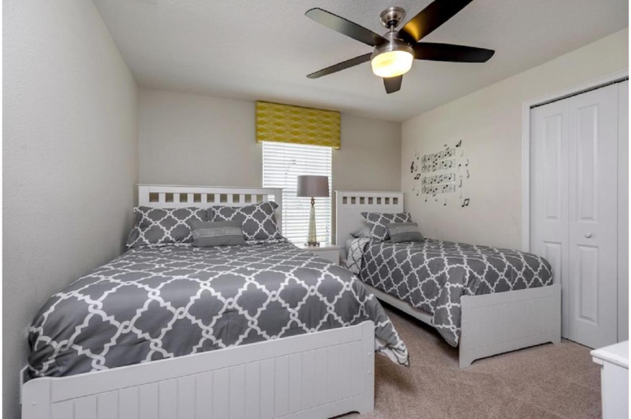 Four-Bedroom Townhome Davenport Extérieur photo