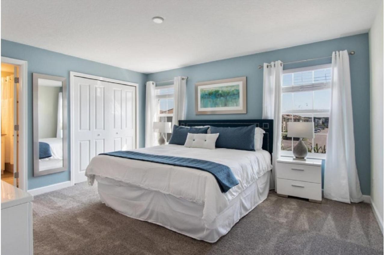 Four-Bedroom Townhome Davenport Extérieur photo